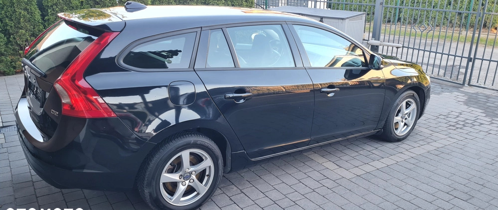 Volvo V60 cena 42900 przebieg: 153300, rok produkcji 2015 z Mikołów małe 436